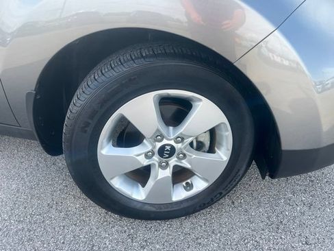 Used 2017 Kia Soul w/ Convenience Package FWD image 11