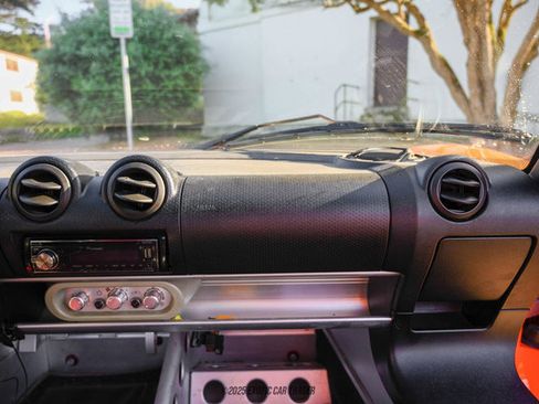 Used 2005 Lotus Elise image 27