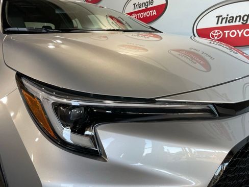 New 2025 Toyota Corolla Hybrid Sedan image 11