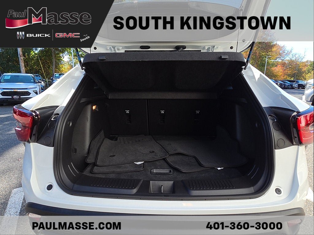Used 2024 Chevrolet Trax RS w/ Sunroof Package FWD image 25
