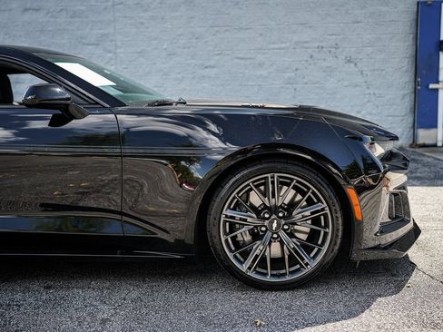Used 2018 Chevrolet Camaro ZL1 image 16