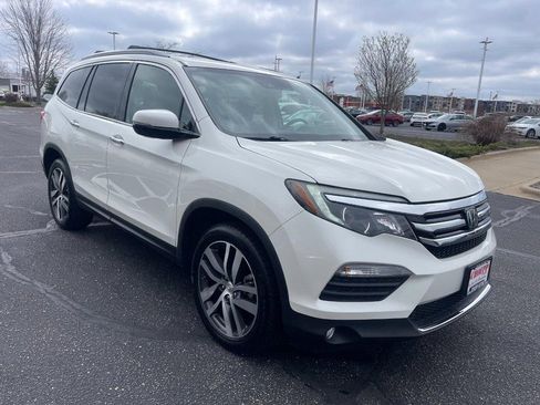 Used 2018 Honda Pilot Elite image 2