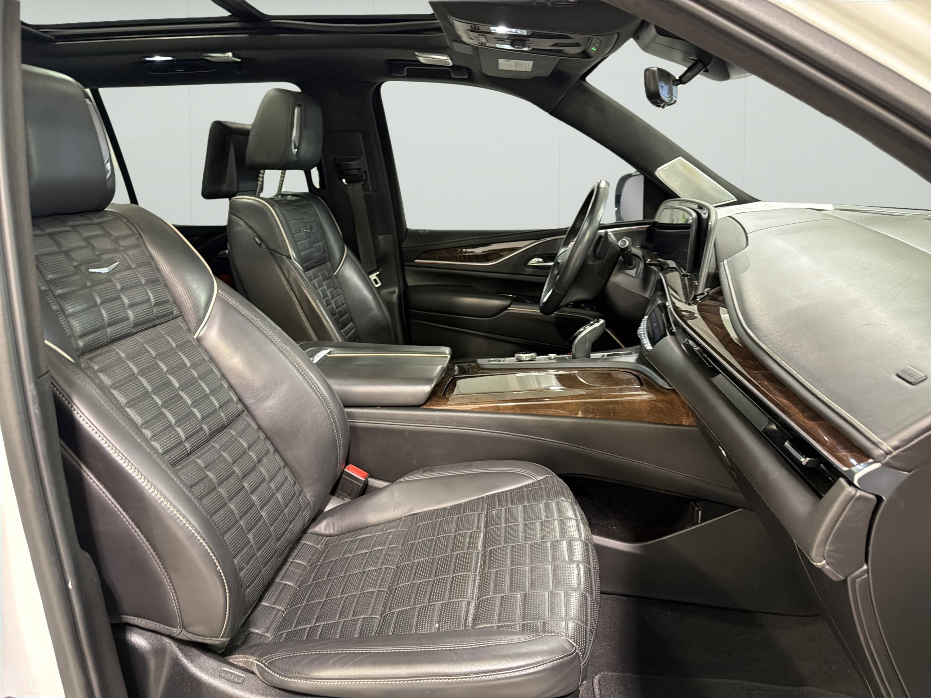 Used 2021 Cadillac Escalade ESV Sport Platinum w/ Heavy-Duty Trailer Package AWD/4WD image 16