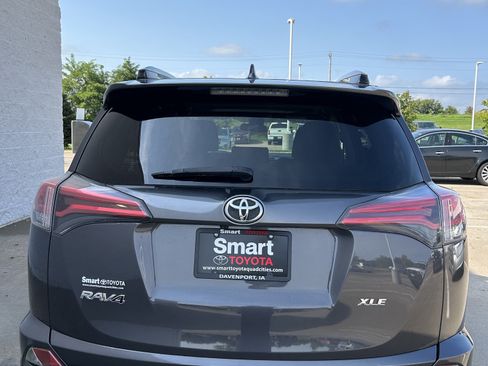 Used 2018 Toyota RAV4 XLE AWD/4WD image 5