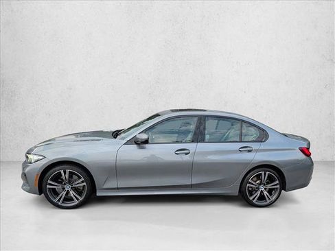Used 2023 BMW 330i xDrive Sedan w/ Premium Package AWD/4WD image 5