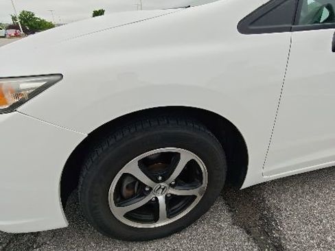 Used 2015 Honda Civic SE image 4