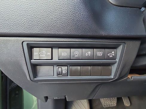 Used 2022 Toyota Tundra SR5 w/ SR5 Convenience Package image 27