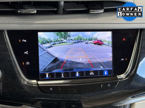 Used 2022 Cadillac XT6 Premium Luxury w/ Technology Package FWD image 21
