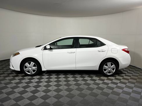 Used 2016 Toyota Corolla LE image 8