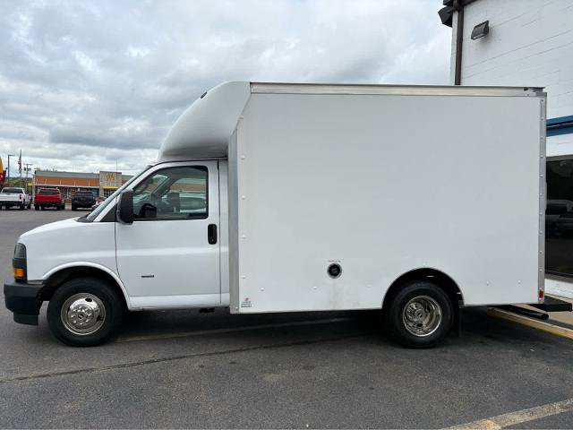 Used 2018 GMC Savana 3500 w/ Power Convenience Package RWD image 9