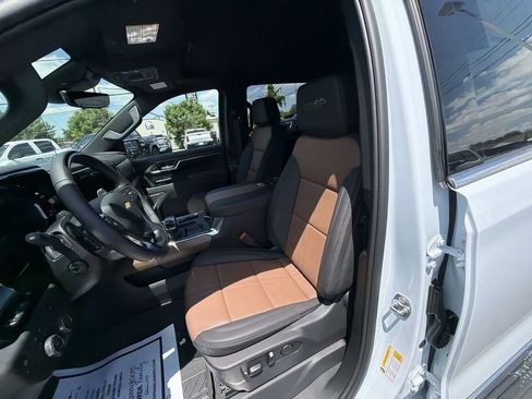 New 2026 Chevrolet Silverado 1500 High Country w/ Technology Package AWD/4WD image 17