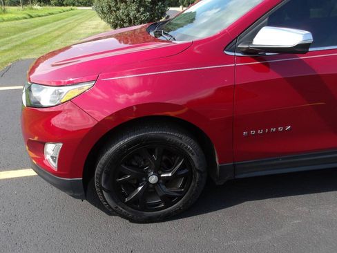 Used 2018 Chevrolet Equinox Premier FWD image 29