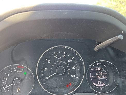 Used 2017 Honda HR-V LX image 14