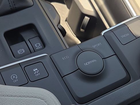 New 2026 Toyota Grand Highlander FWD image 22