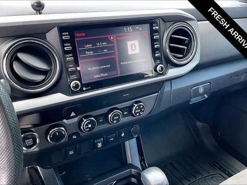 Used 2020 Toyota Tacoma TRD Off-Road AWD/4WD image 17