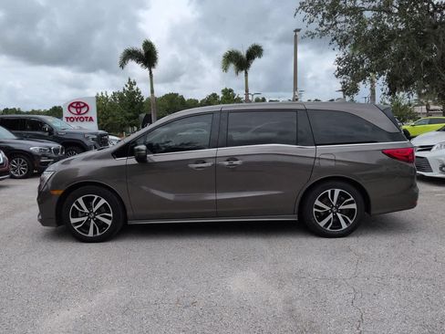 Used 2019 Honda Odyssey Elite image 3