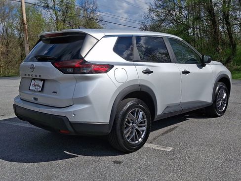 Used 2024 Nissan Rogue S AWD/4WD image 6