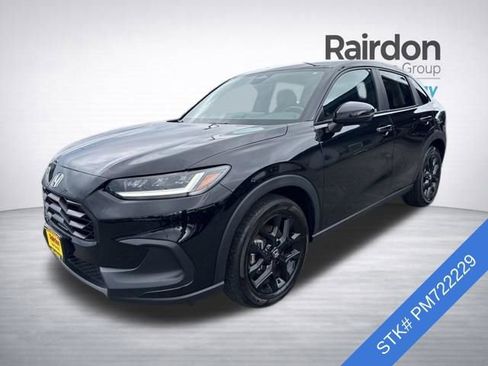 Used 2023 Honda HR-V Sport image 3