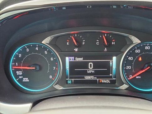 Used 2018 Chevrolet Traverse Premier w/ Driver Confidence II Package FWD image 11