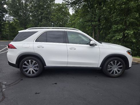 Used 2024 Mercedes-Benz GLE 450 4MATIC image 2