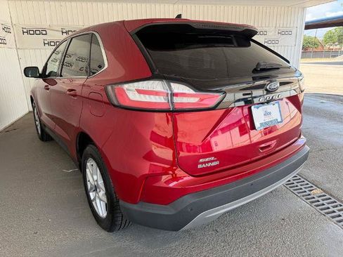 Certified 2022 Ford Edge SEL w/ Convenience Package AWD/4WD image 2