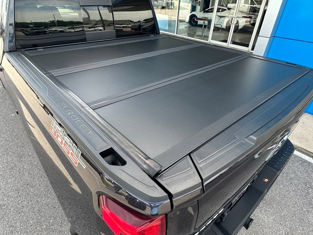 Used 2024 Chevrolet Silverado 1500 LT Trail Boss w/ Convenience Package II AWD/4WD image 11
