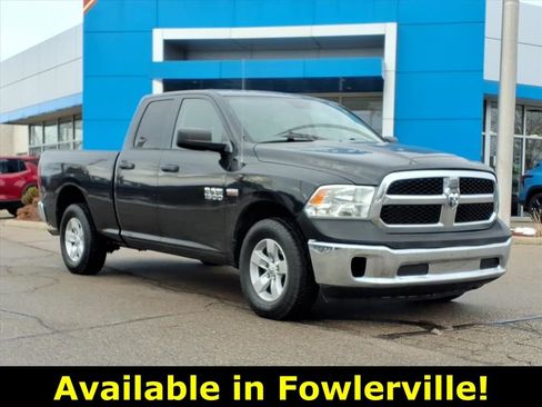 Used 2017 RAM 1500 ST w/ SXT Appearance Group image 2
