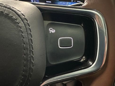 Used 2025 Lincoln Navigator Reserve image 20