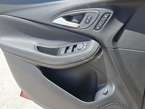 Used 2023 Buick Encore GX Essence w/ Experience Buick Package FWD image 13