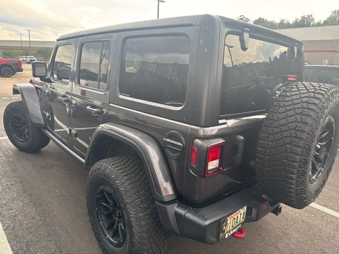 Used 2021 Jeep Wrangler Unlimited Rubicon AWD/4WD image 5