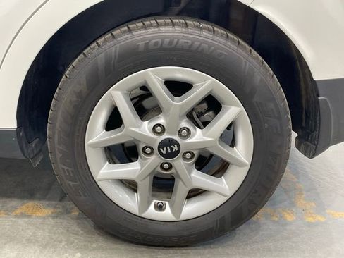 Used 2020 Kia Soul S FWD image 37