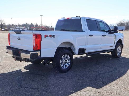 Used 2024 Ford F250 XLT w/ FX4 Off-Road Package AWD/4WD image 5