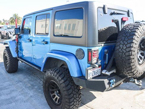 Used 2016 Jeep Wrangler Unlimited Sahara w/ Connectivity Group AWD/4WD image 12