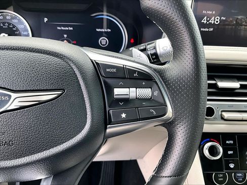 Used 2025 Genesis G70 2.5T RWD image 47