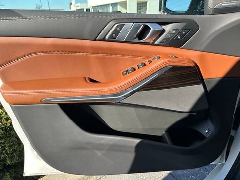 New 2026 BMW X5 xDrive50e image 22