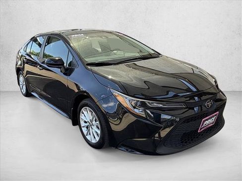Used 2022 Toyota Corolla LE w/ LE Convenience Package FWD image 5