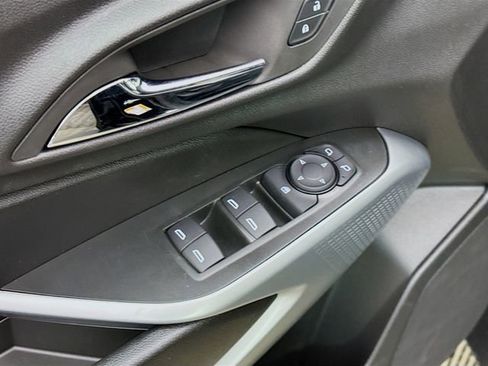 New 2026 Chevrolet Trax LS w/ LS Convenience Package image 19