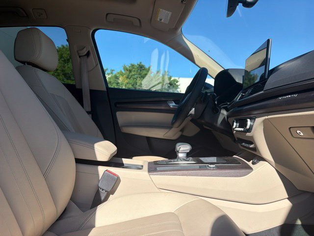 Used 2023 Audi Q5 2.0T Premium w/ Convenience Package AWD/4WD image 22