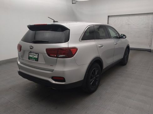 Used 2020 Kia Sorento LX FWD image 9