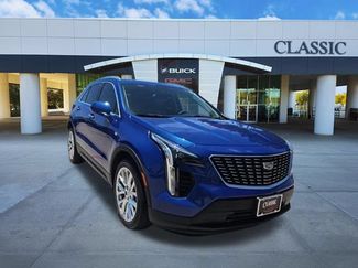 Used 2023 Cadillac XT4 Luxury w/ Cold Weather Package FWD video 2