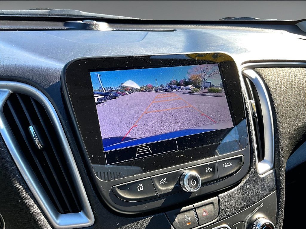 Used 2025 Chevrolet Malibu LT FWD image 19