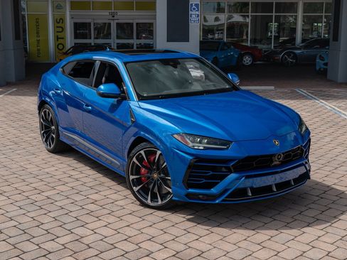 Used 2020 Lamborghini Urus image 18