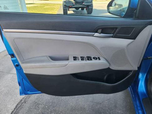 Used 2017 Hyundai Elantra SE FWD image 20