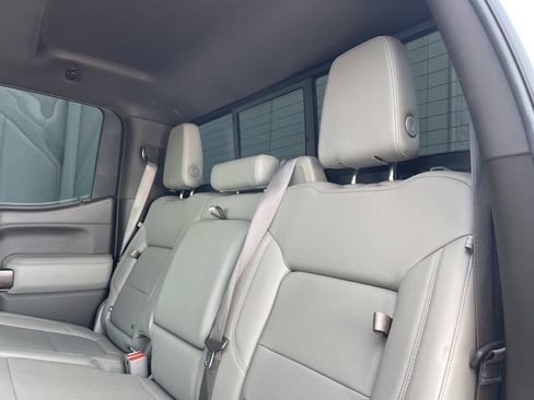 Used 2022 GMC Sierra 1500 SLT AWD/4WD image 17
