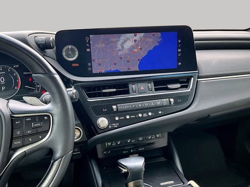 Used 2022 Lexus ES 350 Ultra Luxury w/ Accessory Package 2 FWD image 7