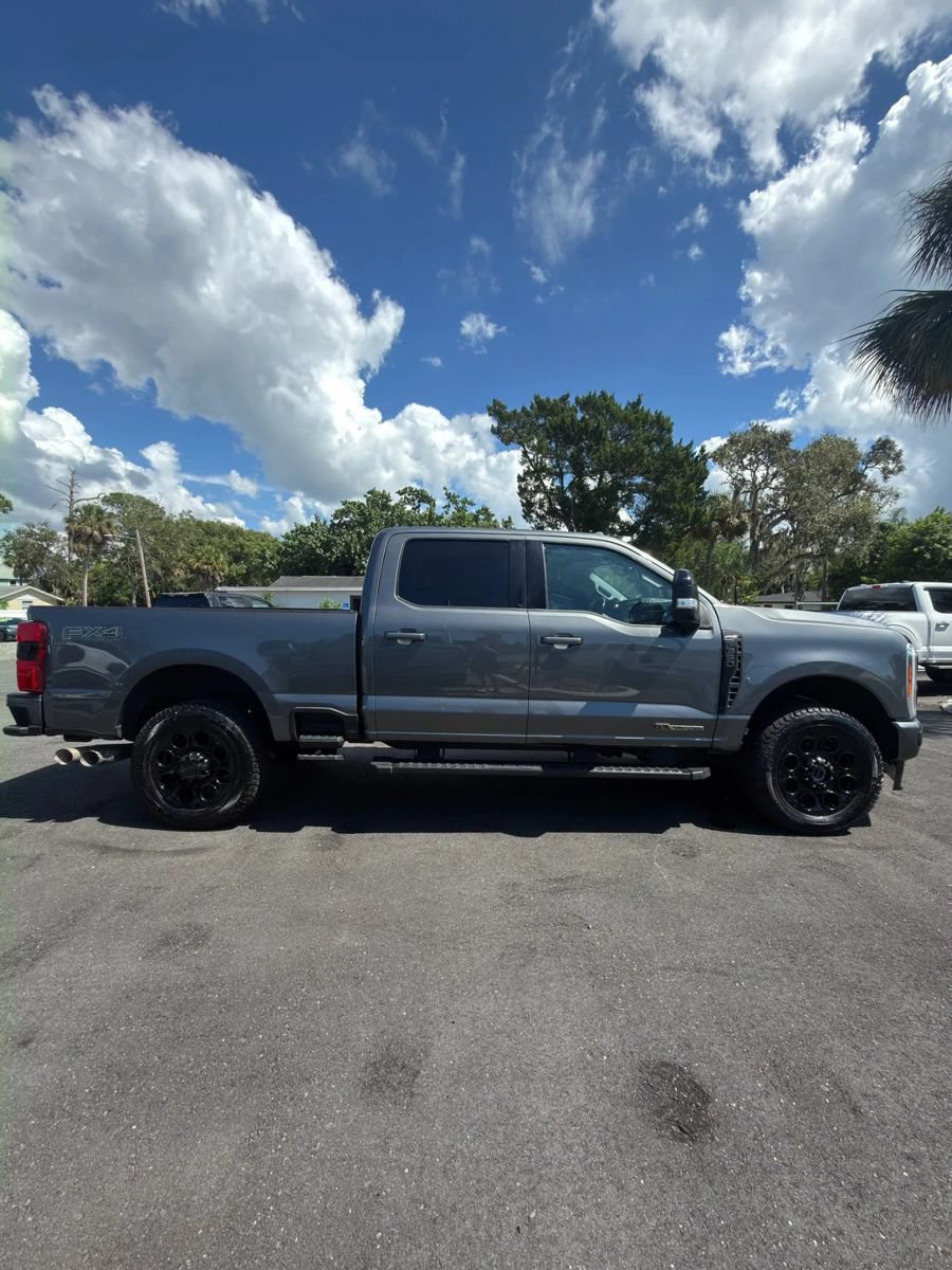 Used 2023 Ford F350 Lariat w/ Lariat Ultimate Package AWD/4WD image 4