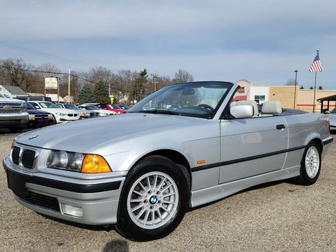 Used 1998 BMW 328i Convertible image 1