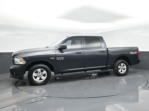 Used 2018 RAM 1500 Express AWD/4WD image 5