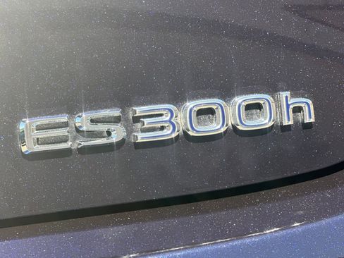 Used 2021 Lexus ES 300h w/ Premium Package FWD image 24