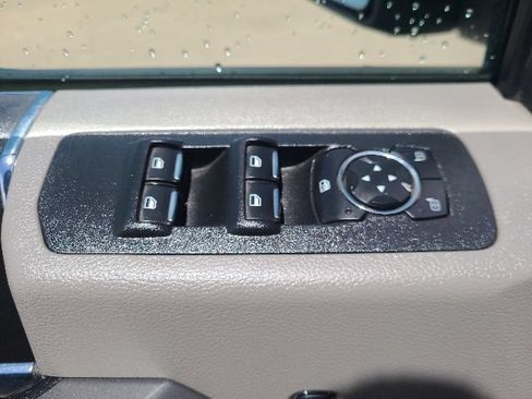 Used 2017 Ford F150 XLT RWD image 10
